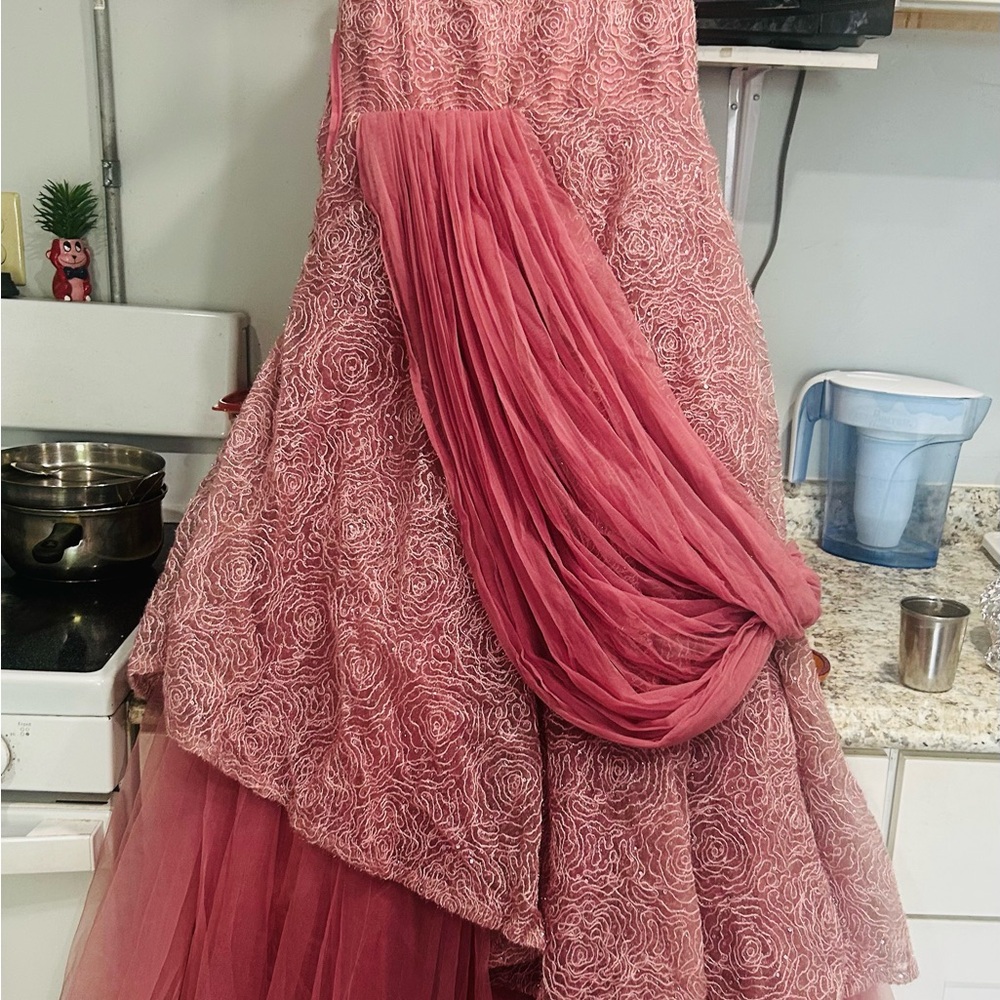 Ethnic Indian Wear Pink Sleeveless Tiered Wedding Dress